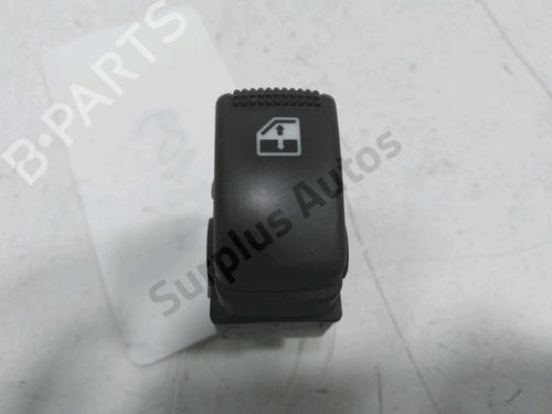 Mando elevalunas trasera derecho HYUNDAI TUCSON (JM) 2.0 CRDi All-wheel Drive (113 hp) 30999356