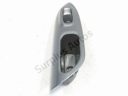 Used Right rear window switch Right rear window switch 37778417 37778417