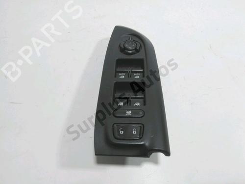 left-front-window-switch-fiat-500x-334_-2014-37292145 main image