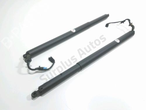 Used Tailgate lift support BMW 1 (F40) 118 d (150 hp) 28261748