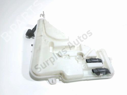 Used Windscreen washer tank Windscreen washer tank 37791333 37791333