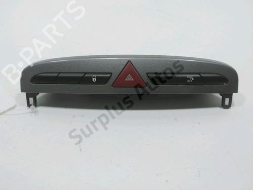 Used Warning switch PEUGEOT 308 I (4A_, 4C_) 1.6 HDi (109 hp) 30990246