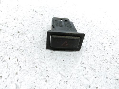 Used Warning switch TOYOTA LAND CRUISER 90 (_J9_) 3.0 TD (KZJ90_, KZJ95_, KZJ90R, KZJ95R, KZJ90W, KZJ95W) (125 hp) 30989951