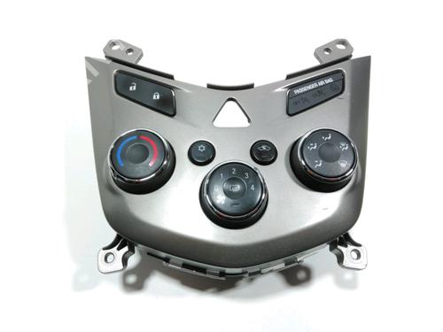 Used Climate control CHEVROLET AVEO Hatchback (T300) 1.3 D (95 hp) 28227942