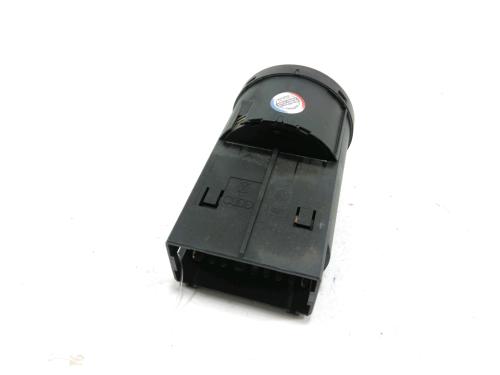 Headlight switch VW PASSAT B5.5 Variant (3B6) 1.9 TDI | BP37767629I24 - Image 2