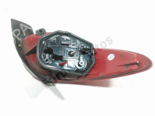 Lampa tylna prawa PEUGEOT 206 Hatchback (2A/C) 1.4 i | BP29860009C35