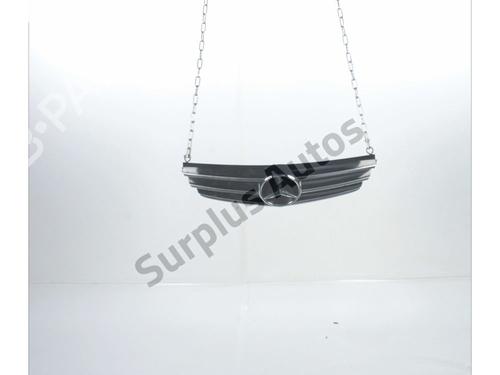 Used Grille MERCEDES-BENZ CLK Convertible (A209) CLK 320 CDI (209.420) (224 hp) 28235579