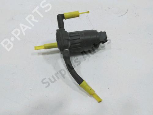 Used Washer pump Washer pump FIAT 500L (351_, 352_) 1.6 D Multijet (199LYD1B) (105 hp) 35774089 35774089
