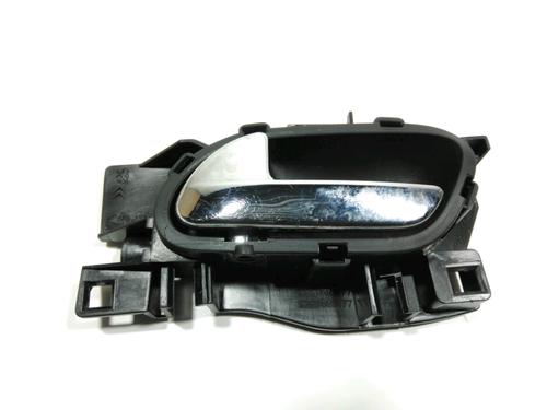 Used Front left interior door handle PEUGEOT 5008 (0U_, 0E_) 1.6 HDi (112 hp) 28243155