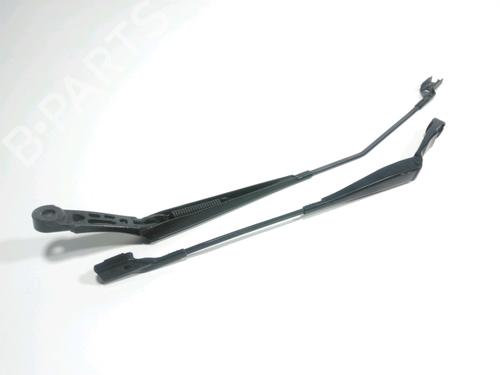 Used Front windshield wiper arm NISSAN PULSAR Hatchback (C13) 1.5 dCi (110 hp) 28271766