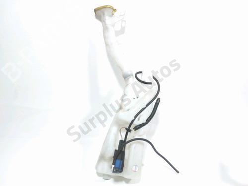 windscreen-washer-tank-renault-clio-iii-br01-cr01-2005-2006-2007-2008-2009-2010-2011-2012-2013-2014-36550527 main image
