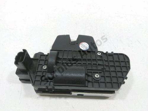 Used Tailgate lock CITROËN C3 II (SC_) 1.4 VTi 95 (95 hp) 31001729