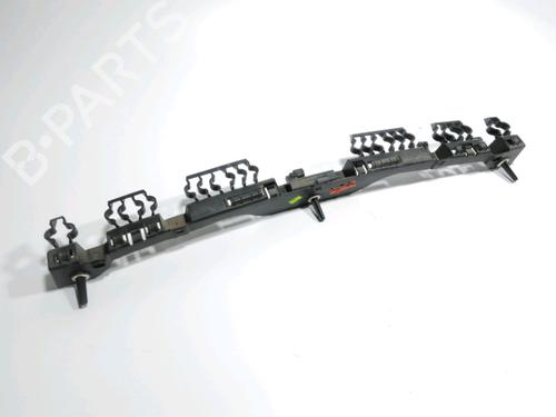 Used Rear bumper bracket RENAULT CLIO V (B7_) 1.3 TCe 130 (B7MF) (131 hp) 28258183