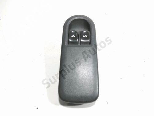 Used Left front window switch Left front window switch RENAULT CLIO III (BR0/1, CR0/1) 1.5 dCi (C/BR0G, C/BR1G) (68 hp) 33733648 33733648