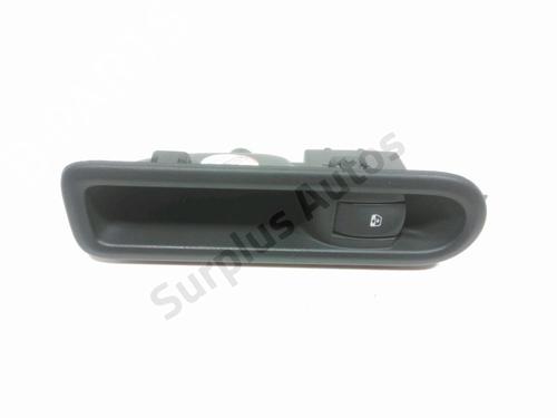 Used Left rear window switch RENAULT CLIO III (BR0/1, CR0/1) 1.5 dCi (75 hp) 30269403