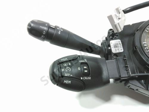 Steering wheel controls PEUGEOT 308 II (LB_, LP_, LW_, LH_, L3_) 1.6 BlueHDi 120 | BP29579702E15