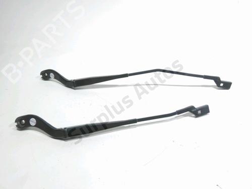 front-windshield-wiper-arm-ford-ecosport-2011-2012-2013-2014-2015-2016-2017-2018-2019-2020-2021-2022-37292771 main image
