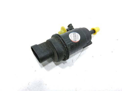 Used Washer pump RENAULT CLIO I (B/C57_, 5/357_) 1.2 (B/C/S57A, B/C57S, 5/357F, 5/357J, 5/357L, 5/357R) (58 hp) 31008515