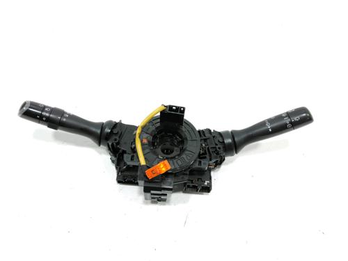 Comandos do volante TOYOTA YARIS (_P9_) 1.4 D-4D (NLP90_, NLP90R) (90 hp) 31607934