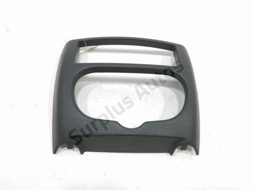 Used Middle console Middle console PEUGEOT 206+ (2L_, 2M_) 1.4 i (73 hp) 30991878 30991878