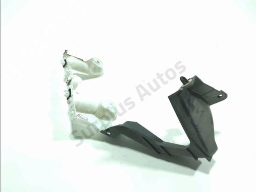 rear-bumper-bracket-renault-megane-iv-hatchback-b9amn_-2015-33421279 main image