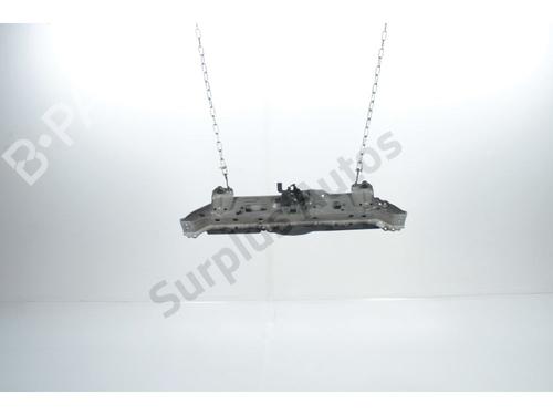 Used Crossmember TOYOTA YARIS (_P9_) 1.4 D-4D (NLP90_, NLP90R) (90 hp) 28237971