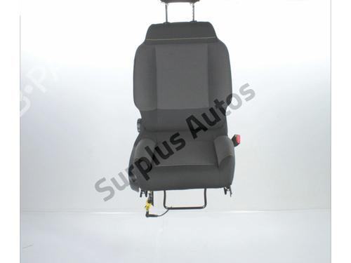 Used Right front seat CITROËN C3 III (SX) 1.5 BlueHDi 100 (SXYHYP, SXYHTU) (102 hp) 30584998