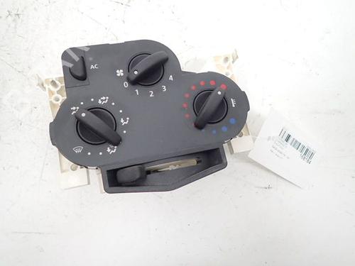 AC Styreenhet / Manøvreringsenhet DACIA LOGAN (LS_) 1.6 16V (LS09, LS0L, LS0M, LS0P, LS0V, LS18, LS1S, LS1V,... (105 hp) 30988358