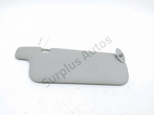 Used Right sun visor TOYOTA YARIS (_P1_) 1.0 (SCP10_, SCP10R) (65 hp) 31002783