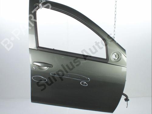 Used Right front door DACIA DUSTER (HS_) 1.5 dCi (HSMC) (107 hp) 31032686