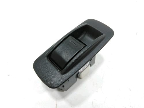 Used Right rear window switch Right rear window switch TOYOTA RAV 4 II (_A2_) 2.0 D 4WD (CLA20_, CLA21_, CLA20R, CLA21R) (116 hp) 30999286 30999286