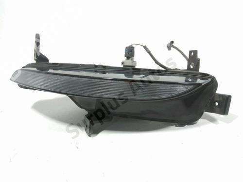 right-front-indicator-renault-megane-iv-hatchback-b9amn_-2015-34262814 main image