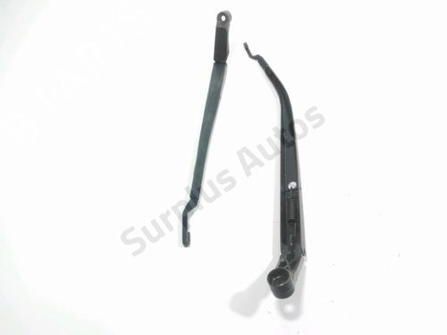 Used Front windshield wiper arm TOYOTA AURIS (_E18_) 1.8 Hybrid (ZWE186_, ZWE186R) (136 hp) 29860225