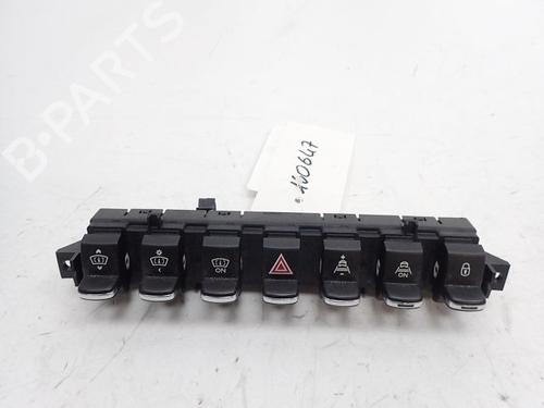 Used Warning switch PEUGEOT 3008 I MPV (0U_) 2.0 HDi (163 hp) 30989849