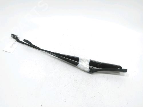 Used Front windshield wiper arm Front windshield wiper arm 37790005 37790005