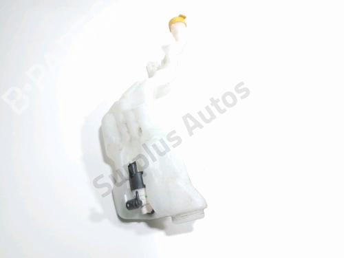 Used Windscreen washer tank RENAULT MEGANE IV Hatchback (B9A/M/N_) 1.5 Blue dCi 115 (B9A6) (116 hp) 28274281