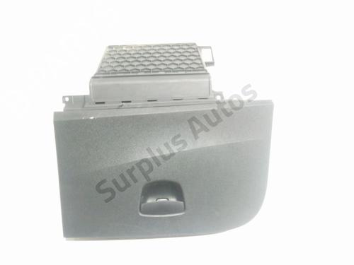 Used Glove box SEAT IBIZA IV (6J5, 6P1) 1.0 (75 hp) 28231497