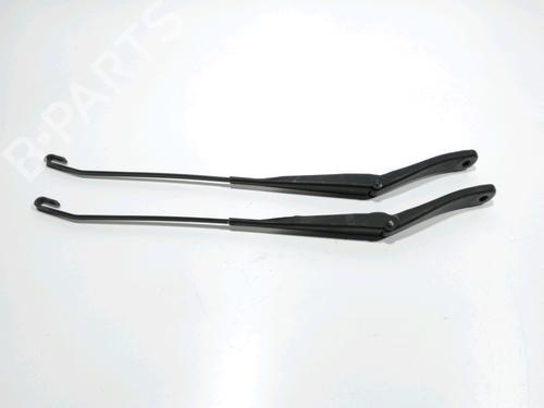 Used Front windshield wiper arm DACIA DUSTER (HS_) 1.5 dCi 4x4 (HSMC, HSMD) (110 hp) 28271815