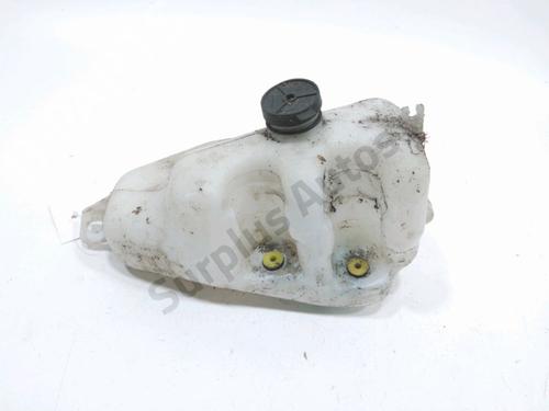 Used Windscreen washer tank RENAULT CLIO I (B/C57_, 5/357_) 1.9 D (B/C/S576, B/C/S57L) (64 hp) 31008812