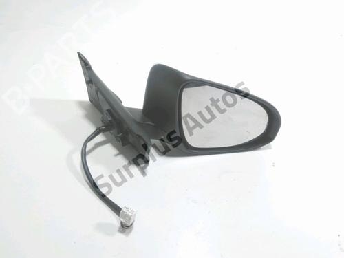 Retrovisor direito TOYOTA YARIS (_P13_) 1.5 Hybrid (NHP130_, NHP130) (101 hp) 30843213