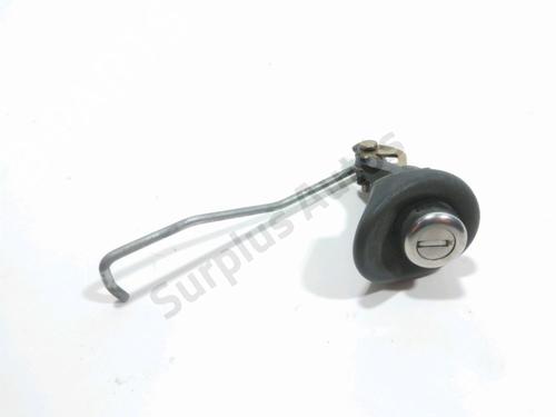Puxador da tampa da mala Puxador da tampa da mala RENAULT TWINGO I (C06_) 1.2 (C066, C068) (58 hp) 30584943 30584943