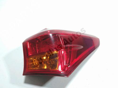 right-taillight-toyota-auris-estate-_e18_-2013-2014-2015-2016-2017-2018-32040990 main image