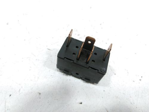 Right rear window switch AUDI A6 C4 (4A2) 2.5 TDI | BP30999321I28
