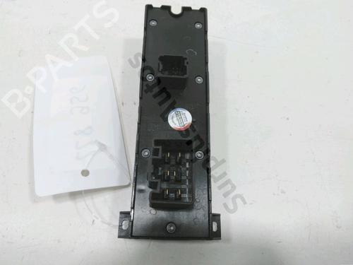 Left front window switch FORD FOCUS II Turnier (DA_, FFS, DS) 1.6 TDCi | BP30999158I27