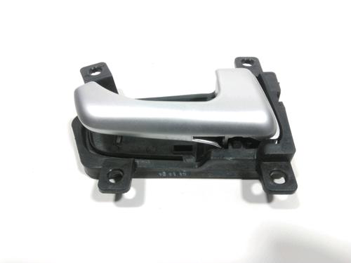 Used Rear right interior door handle Rear right interior door handle 37779778 37779778