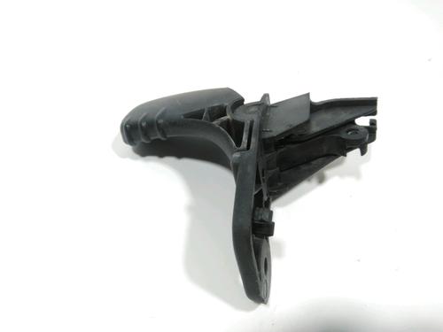 Używane Klamka zewnętrzna drzwi przednich prawych RENAULT TWINGO II (CN0_) 1.2 16V (CN04, CN0B) (75 hp) 28241798