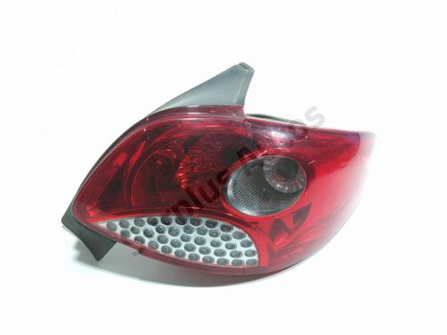 Højre baglygte PEUGEOT 206+ (2L_, 2M_) 1.4 HDi eco 70 (68 hp) 31327268