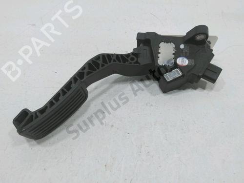 Used Pedal TOYOTA YARIS (_P9_) 1.3 VVT-i (SCP90_, SCP90R) (87 hp) 30985068