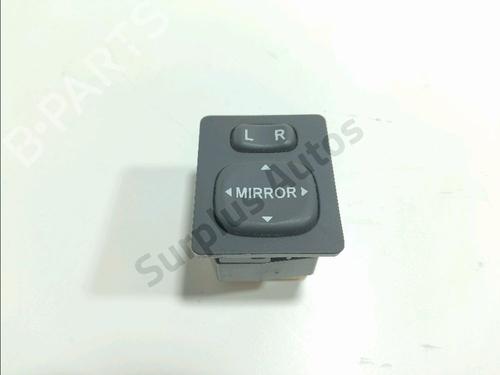 Spejlkontakt Spejlkontakt TOYOTA YARIS (_P13_) 1.5 Hybrid (NHP130_, NHP130) (101 hp) 36253265 36253265