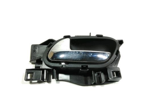 Used Rear left interior door handle Rear left interior door handle PEUGEOT 5008 (0U_, 0E_) 1.6 HDi (112 hp) 28252744 28252744